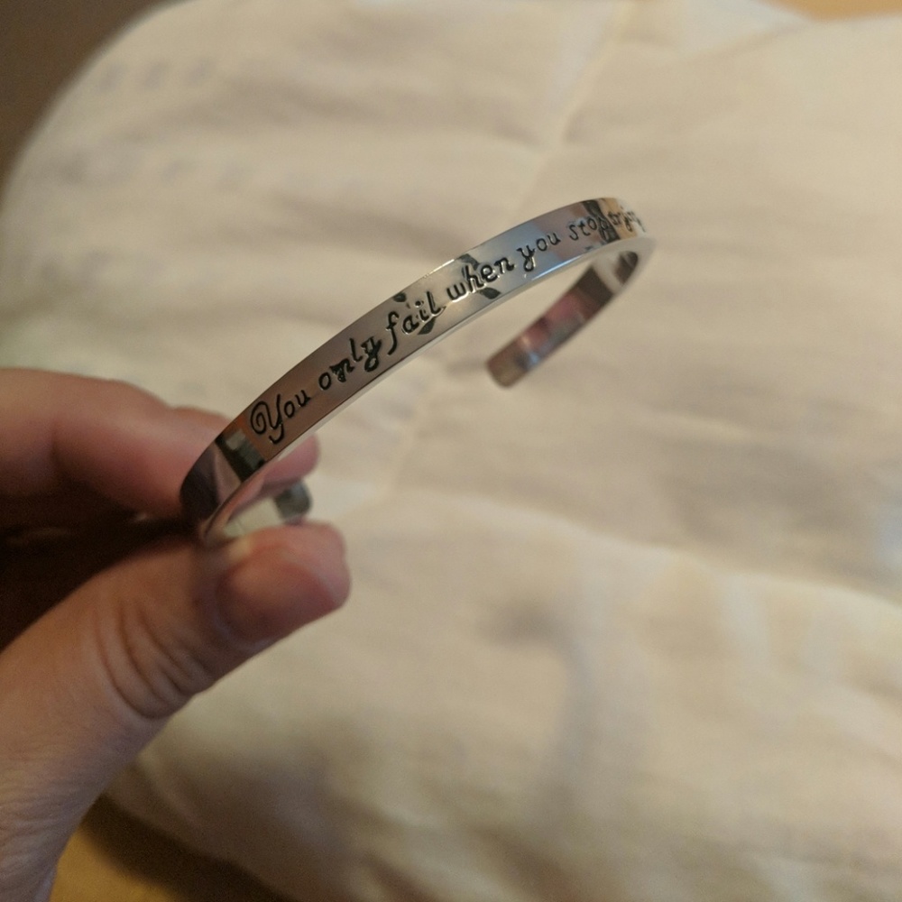 Bangle bracelet